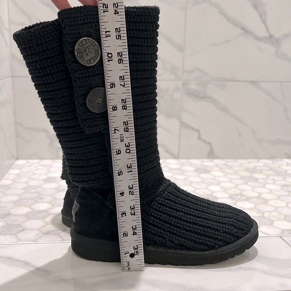 UGG Classic Cardy Wool Knit Black Fold Over Slouchy Boots Shoe Kids Size Y4 - Picture 13 of 17